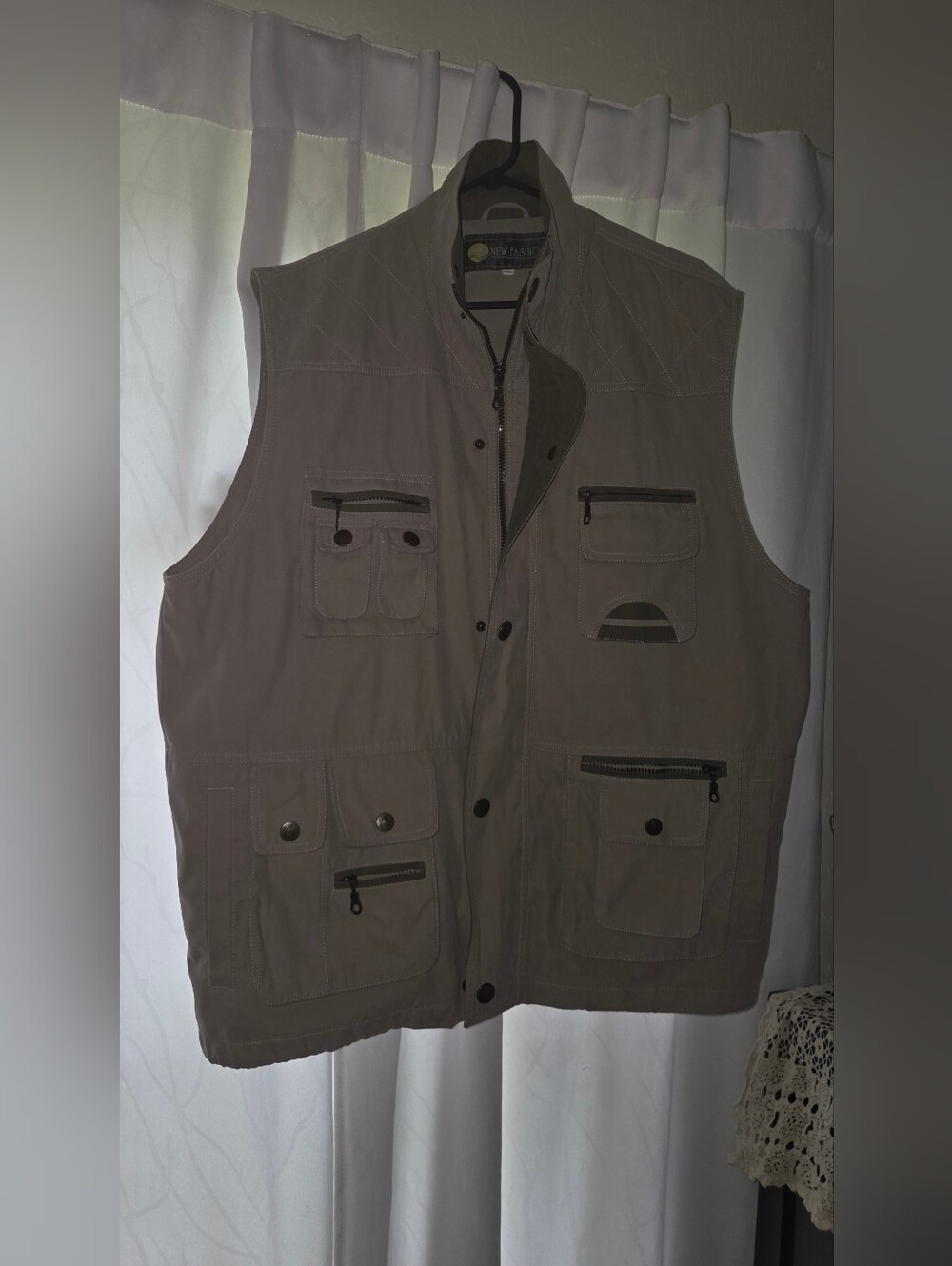 Versatile Men's Utility Vest - Taupe